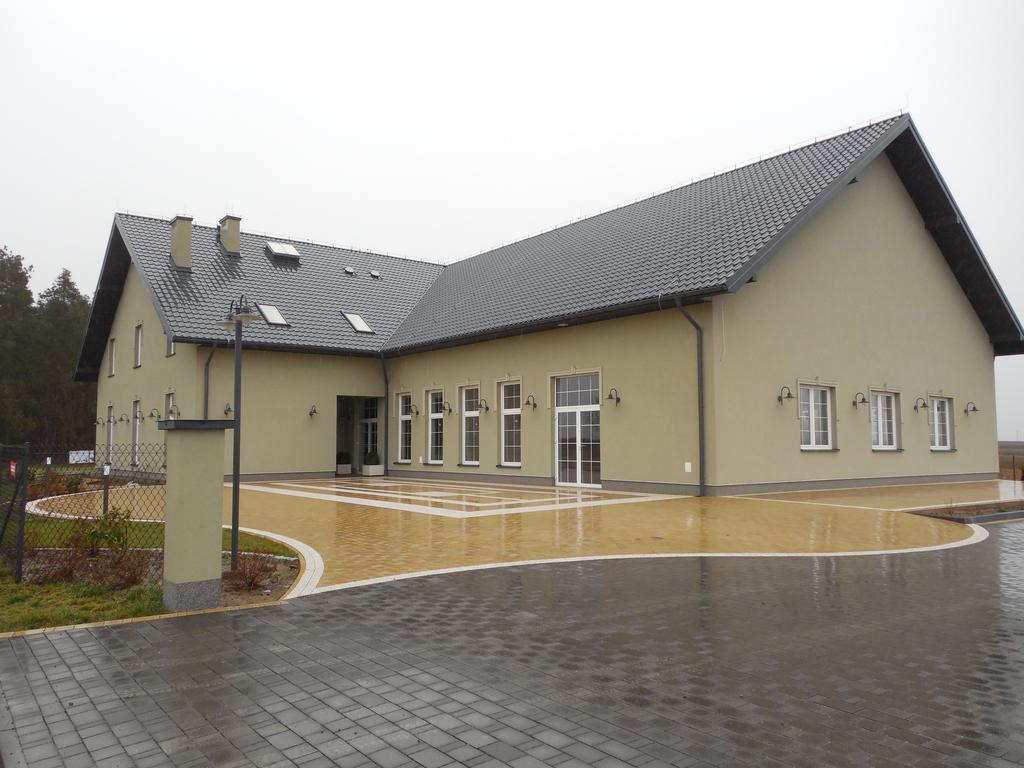 Praski Dom * Sienno